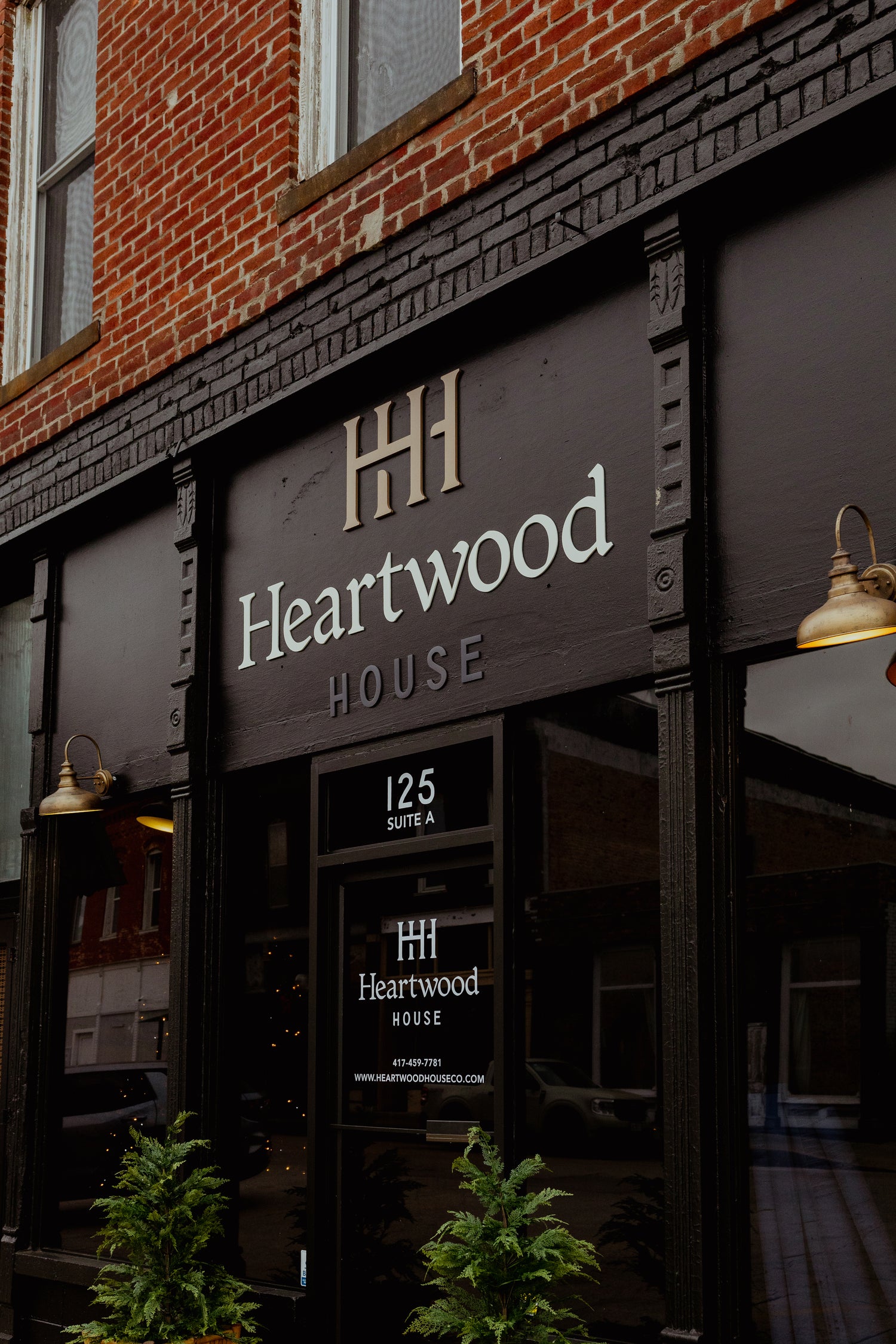 Wholesale soy candles from Heartwood House made with clean-burning wax and phthalate-free fragrance oils for retail shops and boutiques